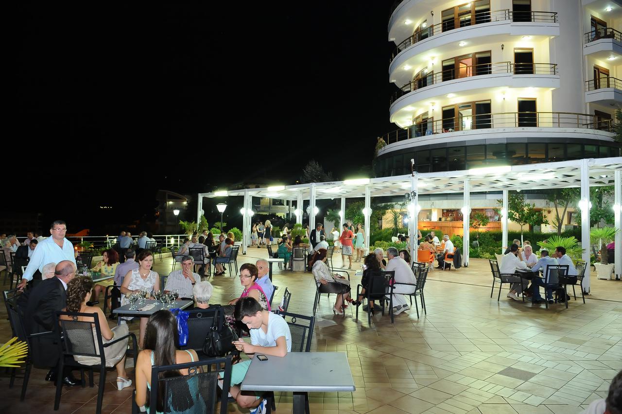 Monte-Carlo Hotel Vlorë Exteriör bild